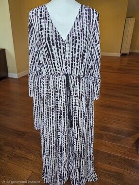 Torrid Women's V-Neck Long Sleeve Printed Maxi Dress - Black & White
